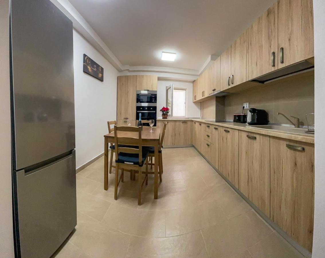 National Arena Mega Mall Elana Apartment Bukarest Kültér fotó