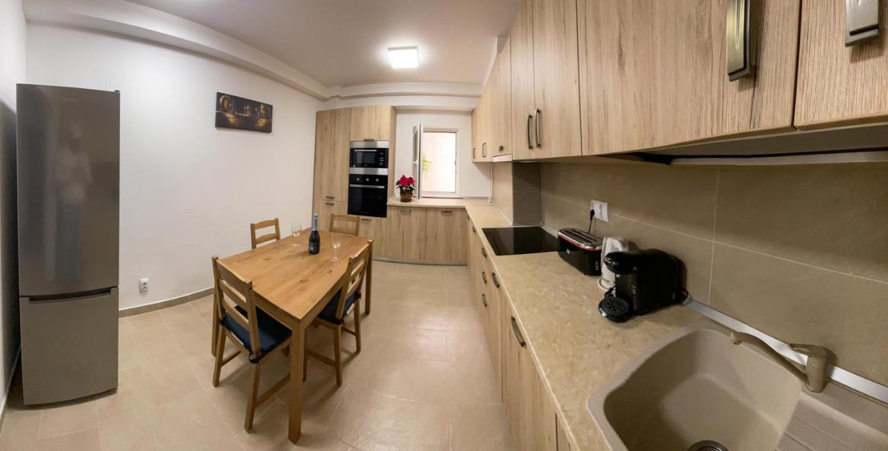National Arena Mega Mall Elana Apartment Bukarest Kültér fotó